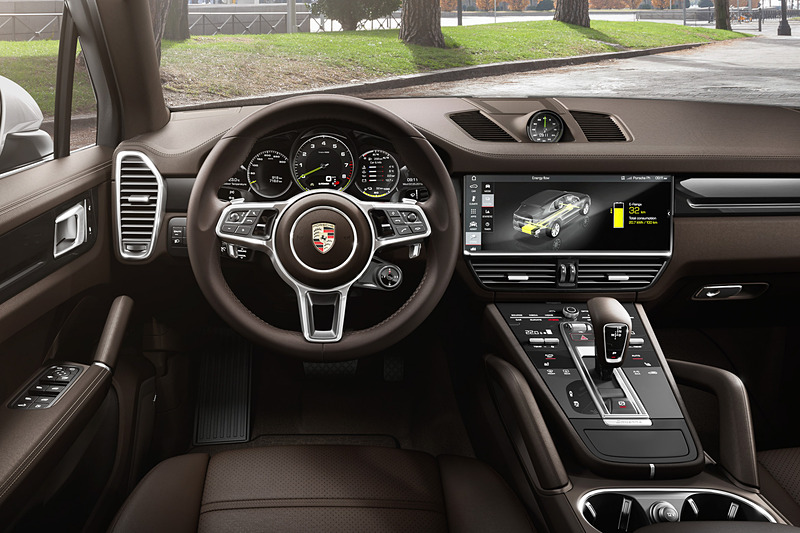 カイエン E ハイブリッドのインテリア