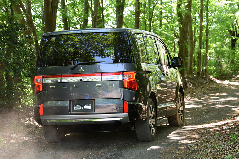 悪路もなんなくこなすデリカD：5