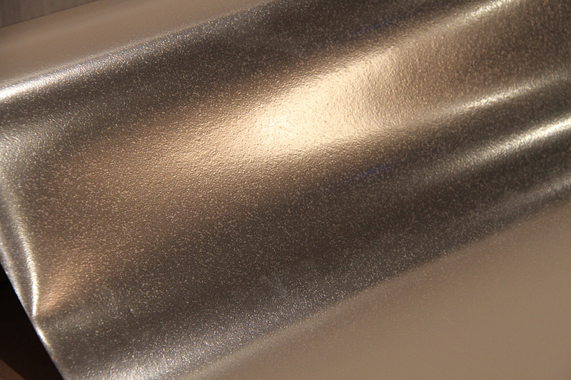 製品紹介の一例。Radi-Cool 放射冷却反射フィルム