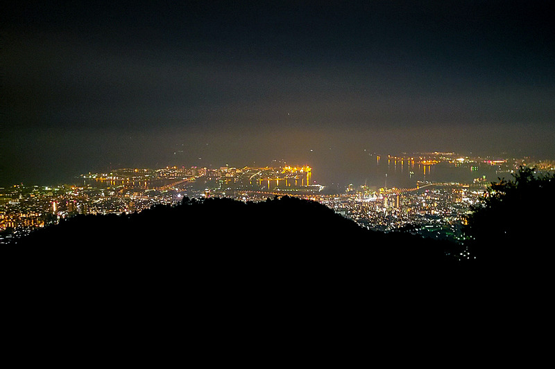 ショートトリップで訪ねた六甲からの夜景。1000万ドルの夜景と言われるだけのことはある