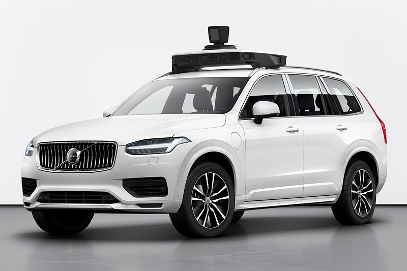 ベース車両はボルボ「XC90」