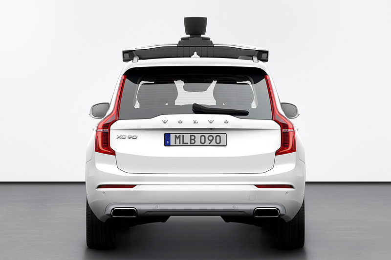 ルーフ上に自動運転向けのセンサーユニットを搭載する