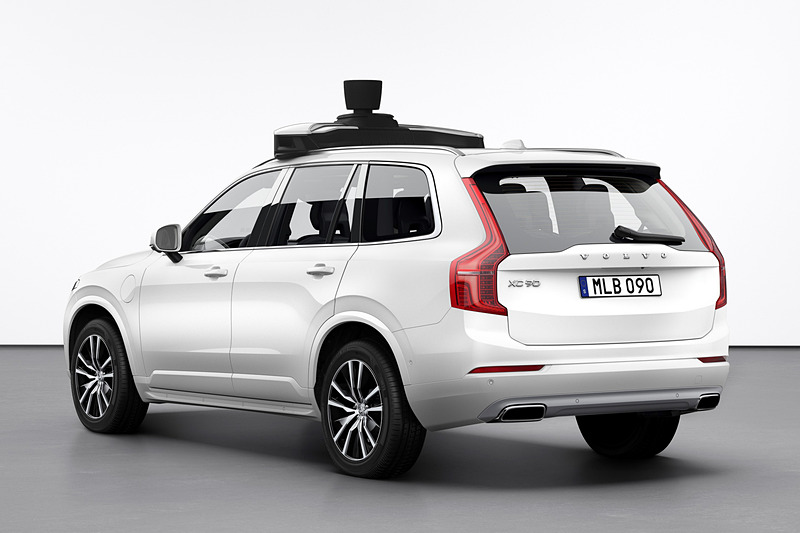 ルーフ上に自動運転向けのセンサーユニットを搭載する