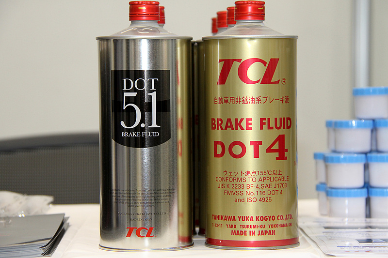 SPKと谷川油化興業が手がけるオートケミカル用品ブランド「TCL ADVANCE」は、クーラントやブレーキフルードなどを提供する