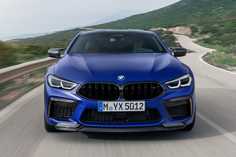 M8 コンペティション クーペの走行イメージ