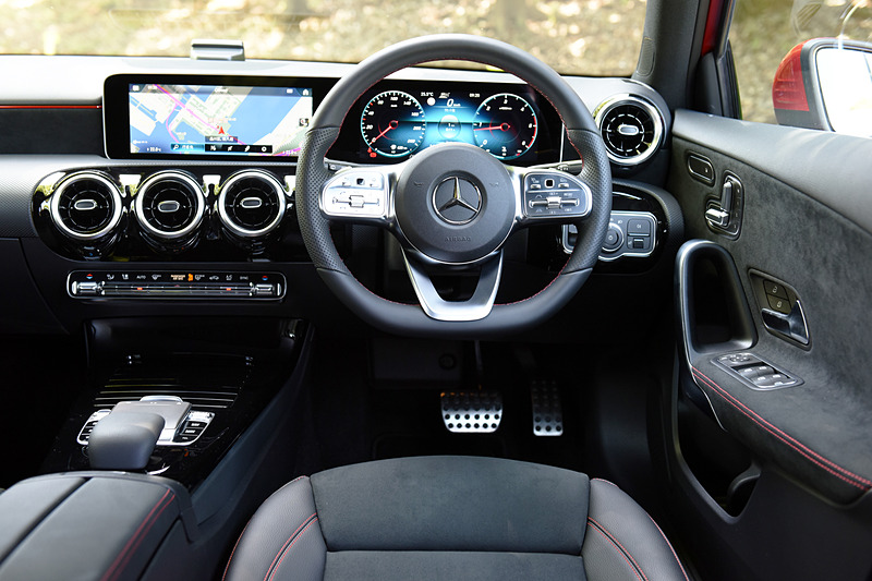 インテリアもA 180シリーズと同様の装備となる