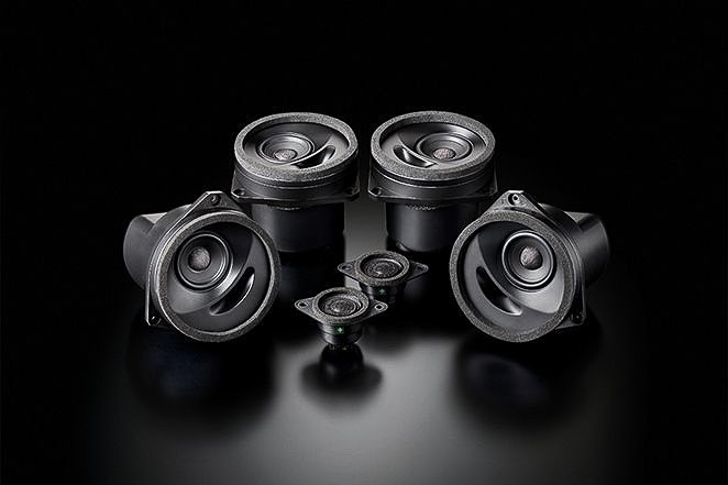 「レヴォーグ STI Sport」に装着されるSonicPLUS スタンダードモデル「SFR-S01E」