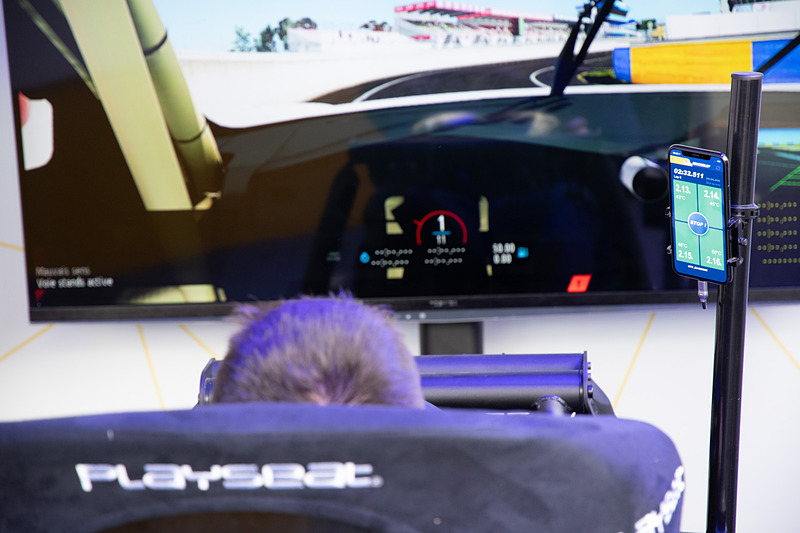 このようにトラック コネクトを体験できるようになっていた