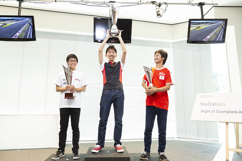 優勝T.Sugawara選手、2位T.Okamoto選手、3位S.Imamura選手