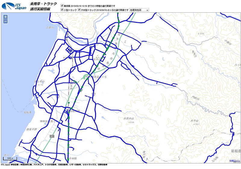 地図上に「乗用車」「小型トラック」「大中型トラック」の3種類の通行実績を表示。地図は50mスケールまで拡大可能