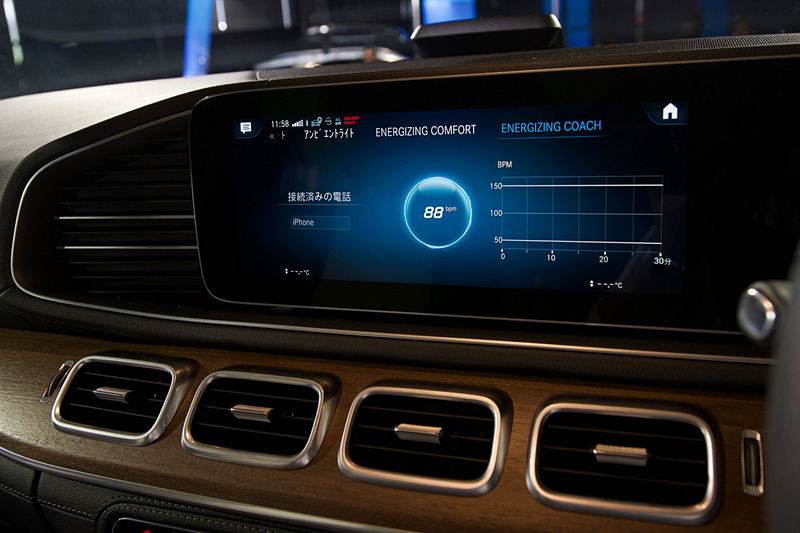 「エナジャイジング コンフォート」はGarmin製スマートウォッチと連動し、ドライバーの状態に応じたモードの提案なども可能
