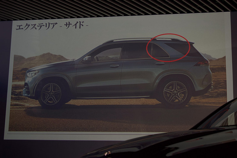 太いCピラーは初代Mクラスへのオマージュ