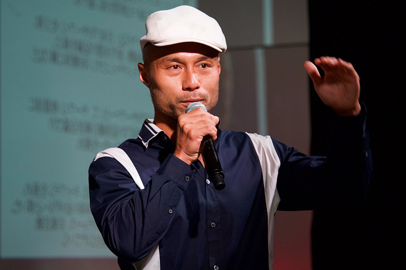 「新型GLEはベストオブベスト」と語るプロサーファーの大野修聖氏