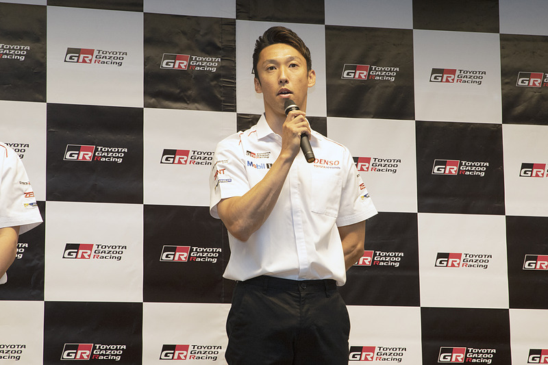 悔しい立場を経験している中嶋選手だが、今回の結果に対して「僕の立場ではなんと言っていいのやら」とこと。7号車クルーに対してとくに言葉をかけることはなかったという