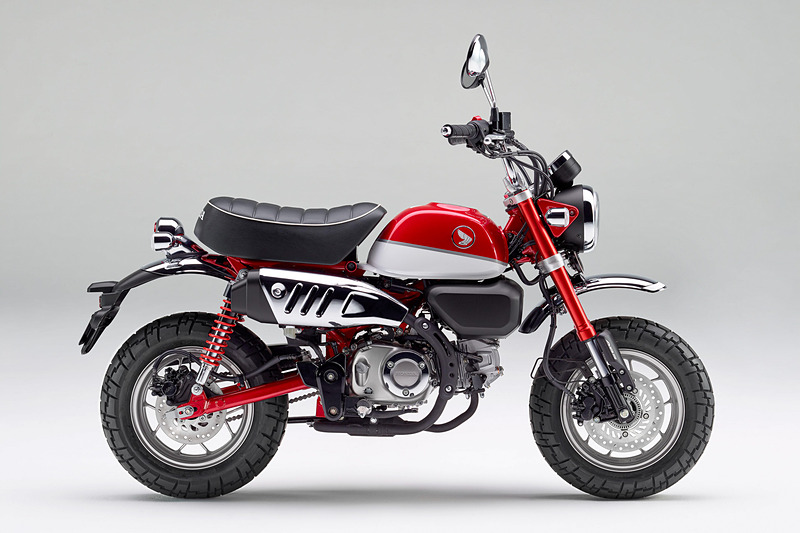 継続色の「パールネビュラレッド」