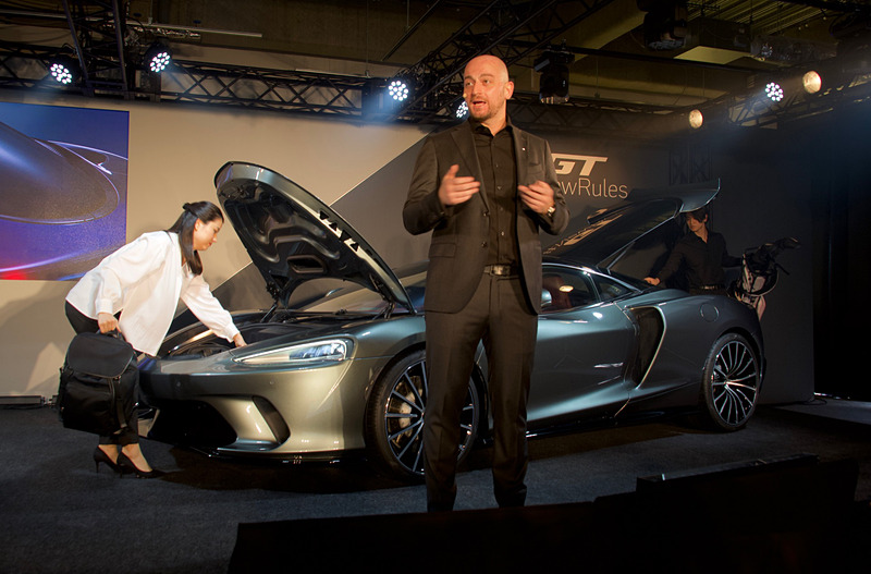 マクラーレン GTの収納力をアピール