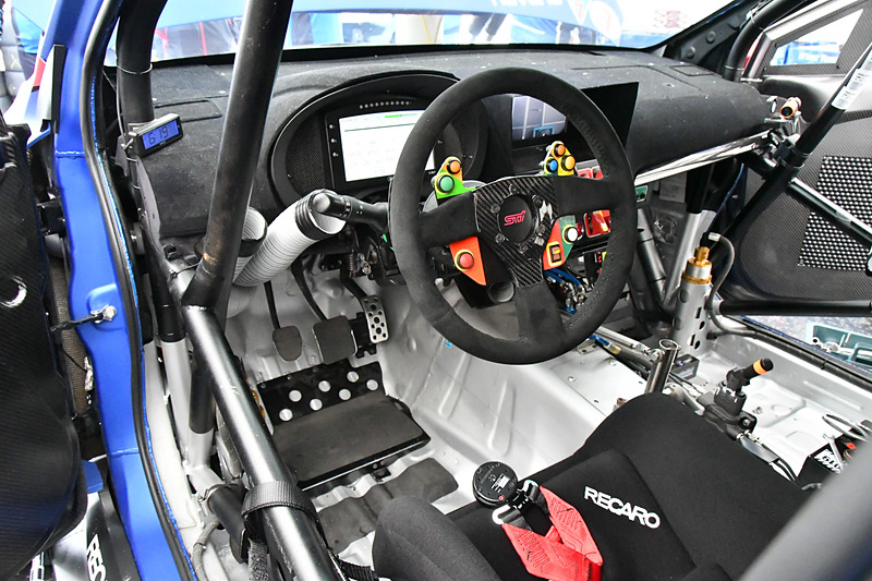 SUBARU WRX STIのコクピットまわり