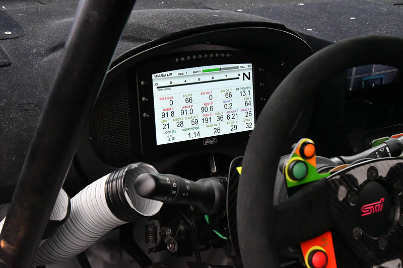 SUBARU WRX STIのコクピットまわり