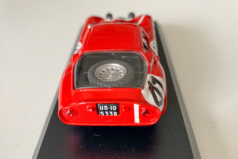 TZ2のミニチュア。当時はレギュレーションでスペアタイヤは必携で、登録ナンバーも付いていた