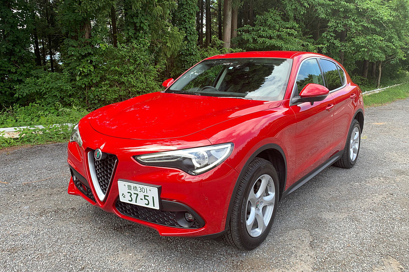 ジュリアよりさらに濃い顔のSUV「ステルヴィオ」