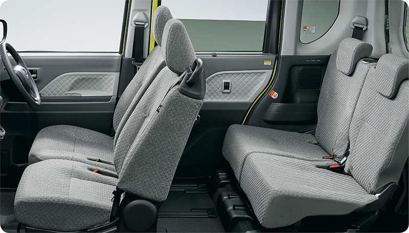 新型タント Xのシート