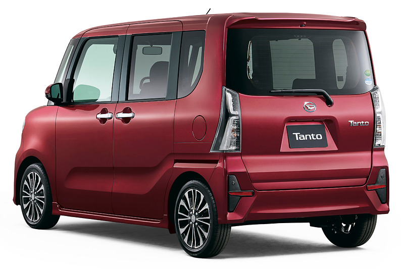 新型タント カスタム RS