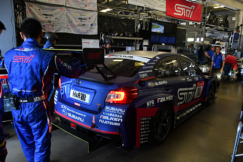 ニュル24時間 2019】ニュルで見かけたスバルの「声援は力だ」応援