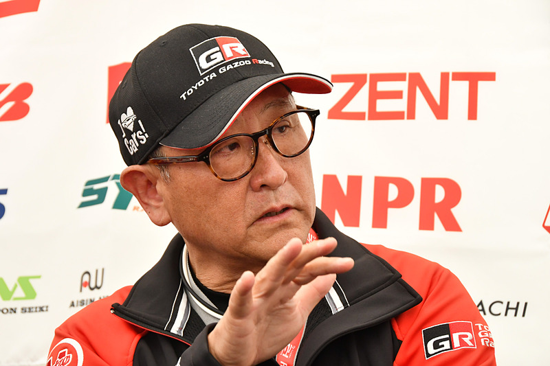 豊田章男社長でもあるモリゾウ選手。TOYOTA GAZOO Racing決起集会後に共同インタビューが行なわれた