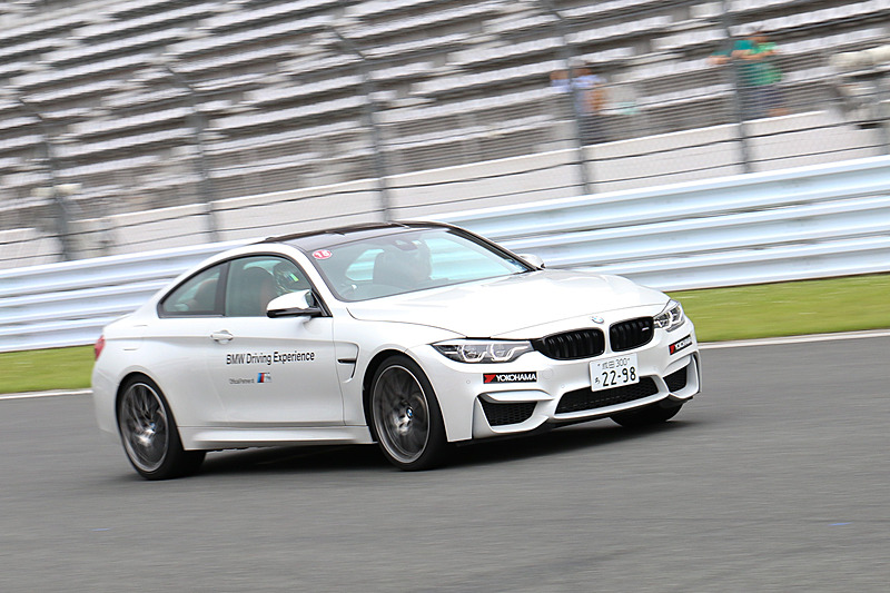 市販状態のBMW Mモデルだが、プロの運転でサーキット走行にも対応する高いポテンシャルを披露した