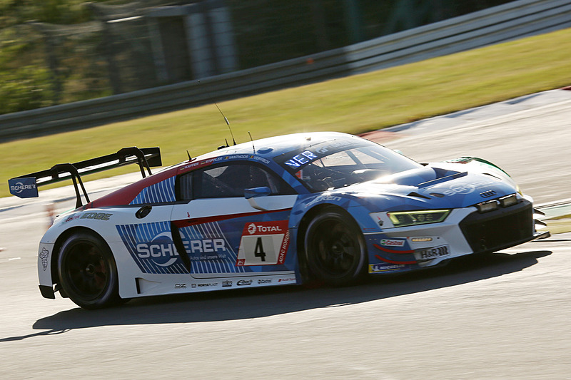 総合優勝を果たした4号車 Audi R8 LMS（ピエール・カッファー/フランク・スティッパー/フレデリック・ベルビッチ/ドライス・ヴァンソール組）