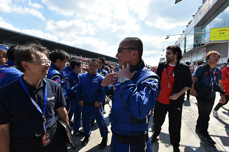 こちらはファルケンの谷川部長（左）