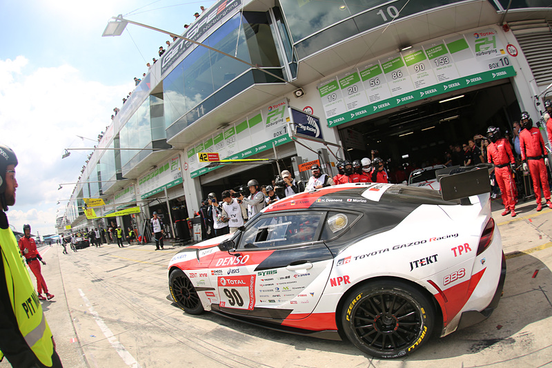 目指すはチェッカーフラッグ