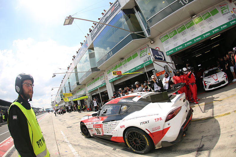 目指すはチェッカーフラッグ