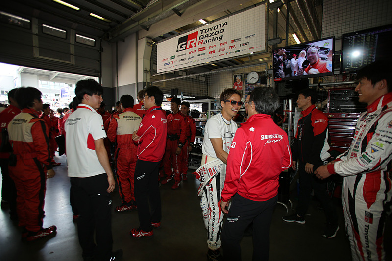 笑顔、笑顔のトヨタピット