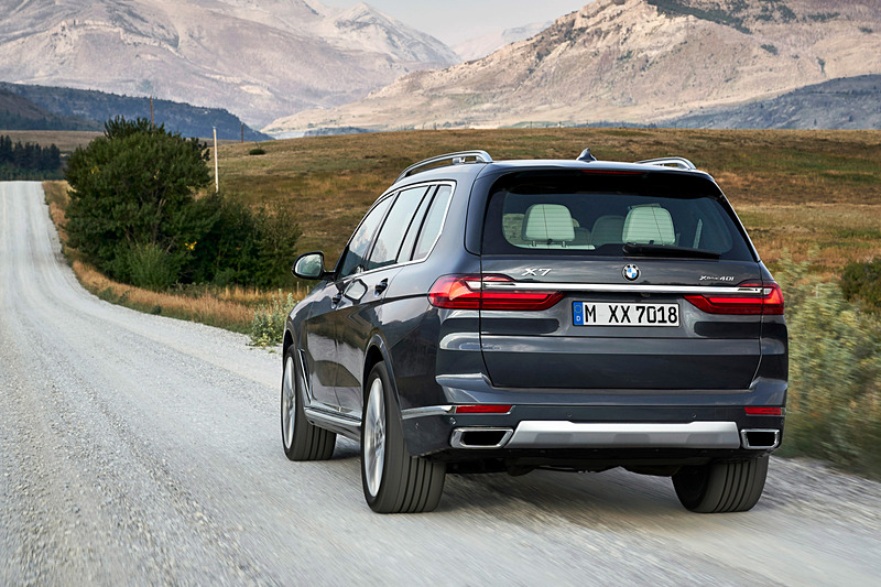 新型X7の走行イメージ