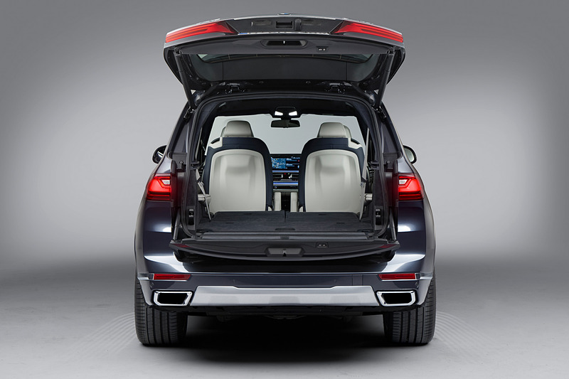 ラゲッジスペースはシートアレンジで拡大可能