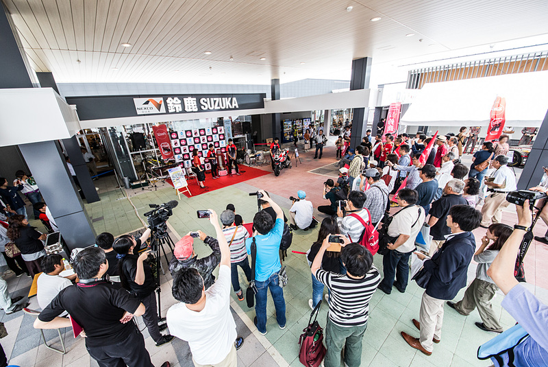 特設ステージではさまざまなイベントが行なわれた