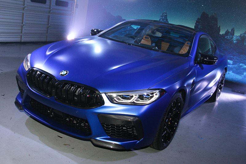 ボディサイズは4867×1907×1362mm（全長×全幅×全高）、ホイールベースは2827mm、車両重量は1885kg