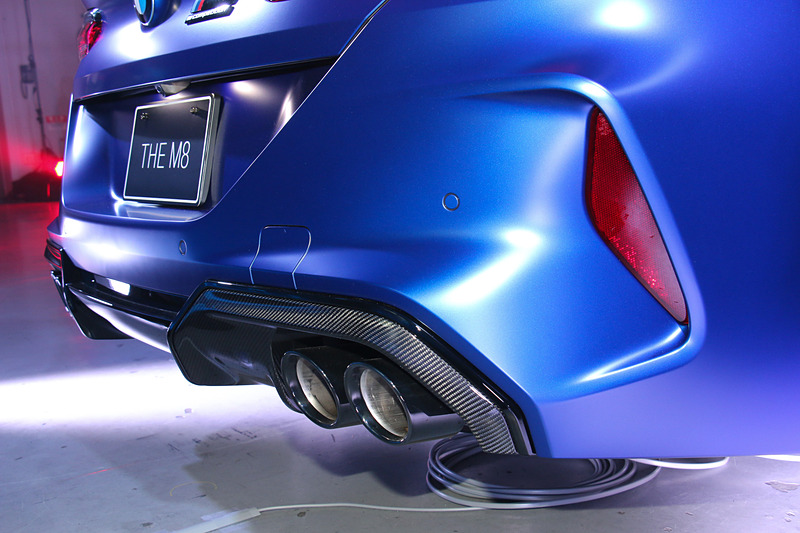 リアバンパー下側がディフューザー形状となり、エキゾーストエンドは2×2レイアウト