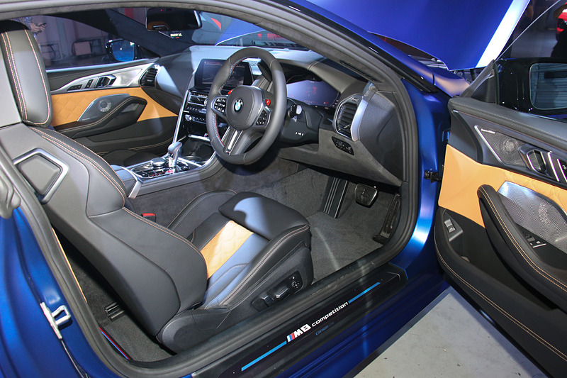 M8 Competitionのインテリア