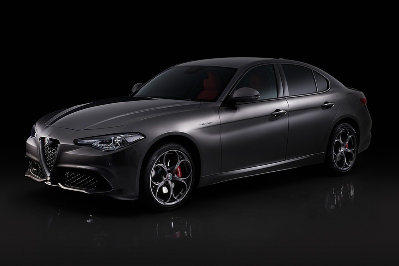 アルファ ロメオ「ジュリア 2.0ターボ・ヴェローチェ」右ハンドル＆2WD（FR）モデルを一部仕様変更