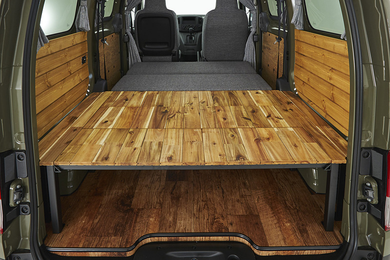 天板フルフラット時の2段フロアは奥行き184cm