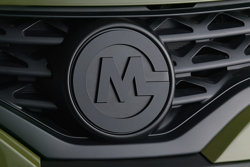 フロントグリルにゴードン ミラーのオリジナルエンブレムを装着