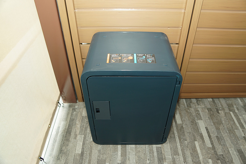 リバーBOX：5000円～1万4000円。設備一覧：ウェーブベッド、サイドテーブル、ベンチ、扇風機、USBポート、ダイヤル式ロッカー