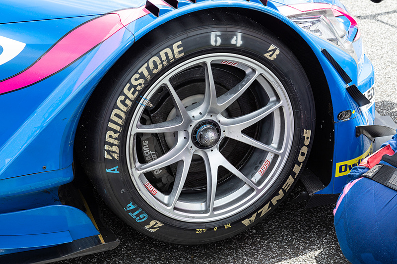 決勝タイヤはAタイヤ（Q1で利用したタイヤ）が抽選で選ばれた