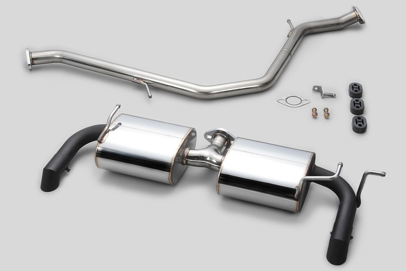 「レクサス UX250h」（MZAH10）に対応する「エキゾーストシステム・トムスバレル」（テールカッターはダウンテール）