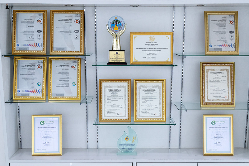 各種認証も取得。自動車メーカーとの取引ではこうした認証の取得が重要になる