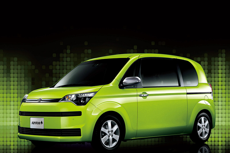 「スペイド F」（ボディカラー：フレッシュグリーンマイカメタリック）