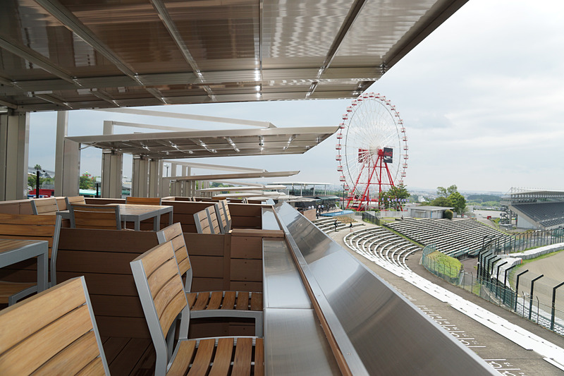 遠くにある伊勢湾まで見渡すことができる「R-BOX」