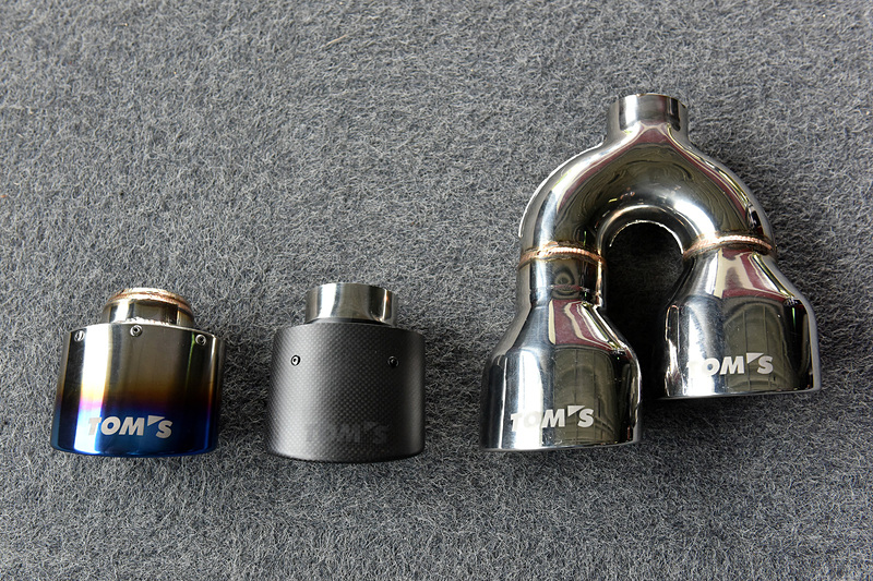 エキゾーストシステム「トムス・バレル」はステンレステールが標準装備。オプションでチタンテールまたはカーボンテールが用意される